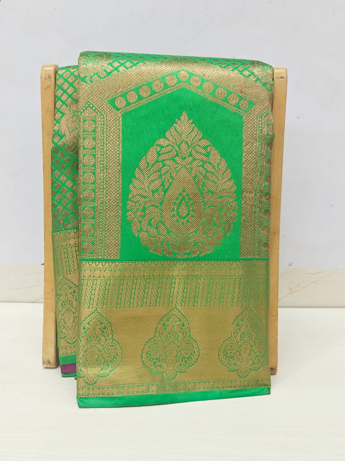 1a10b-7-1.jpg Nira Sowparnika Pattu Saree | 1A10B - Image 1